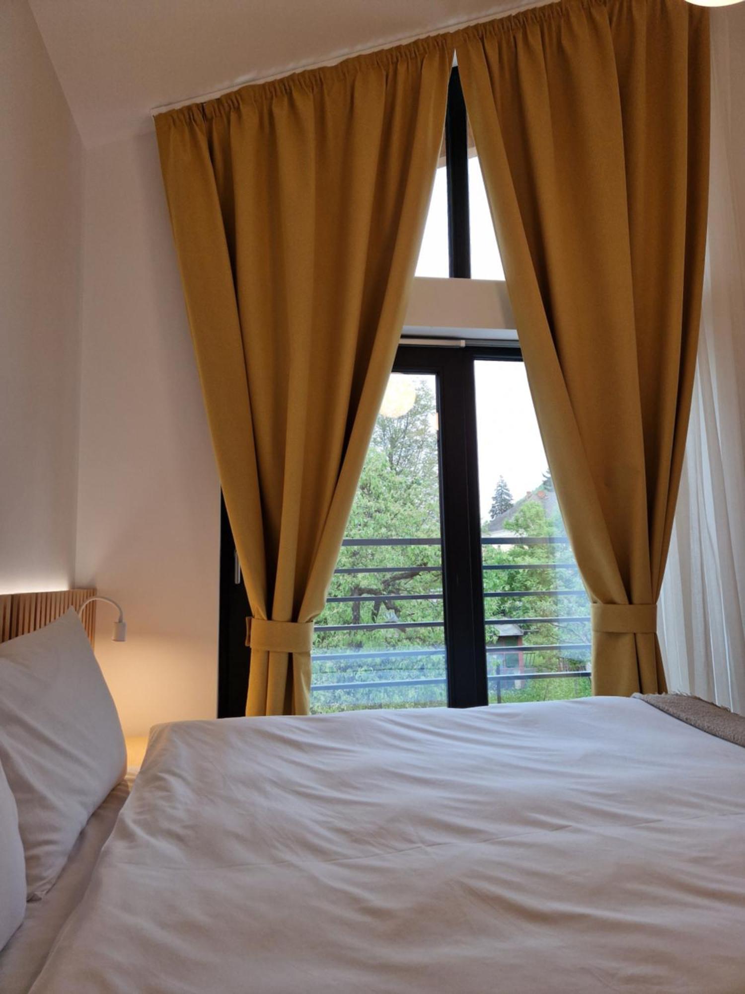 Ra House Hotell Braşov Rum bild